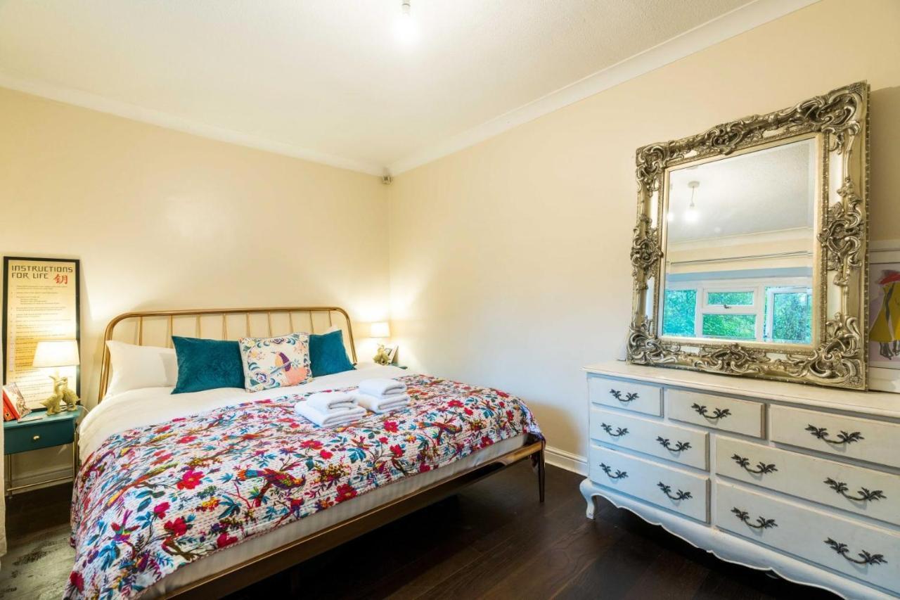 New Fantastic 1bd Crystal Palace Flat In