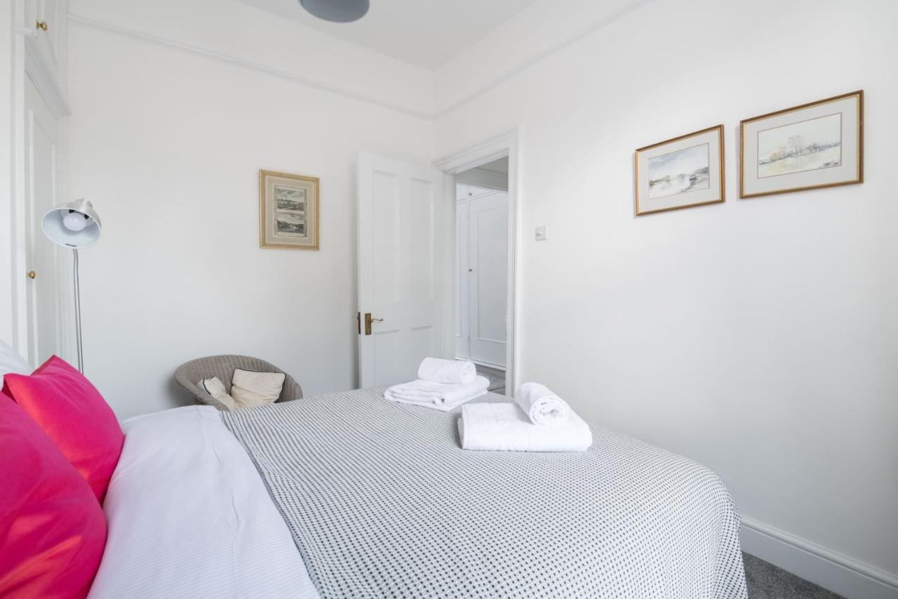 Stylish Sloane Square Close To Victoria By Underthedoormat Londres