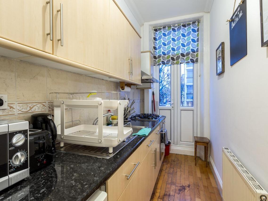 Spacious 1 Bed In West Kensington Or Hammersmith Appartement Londres