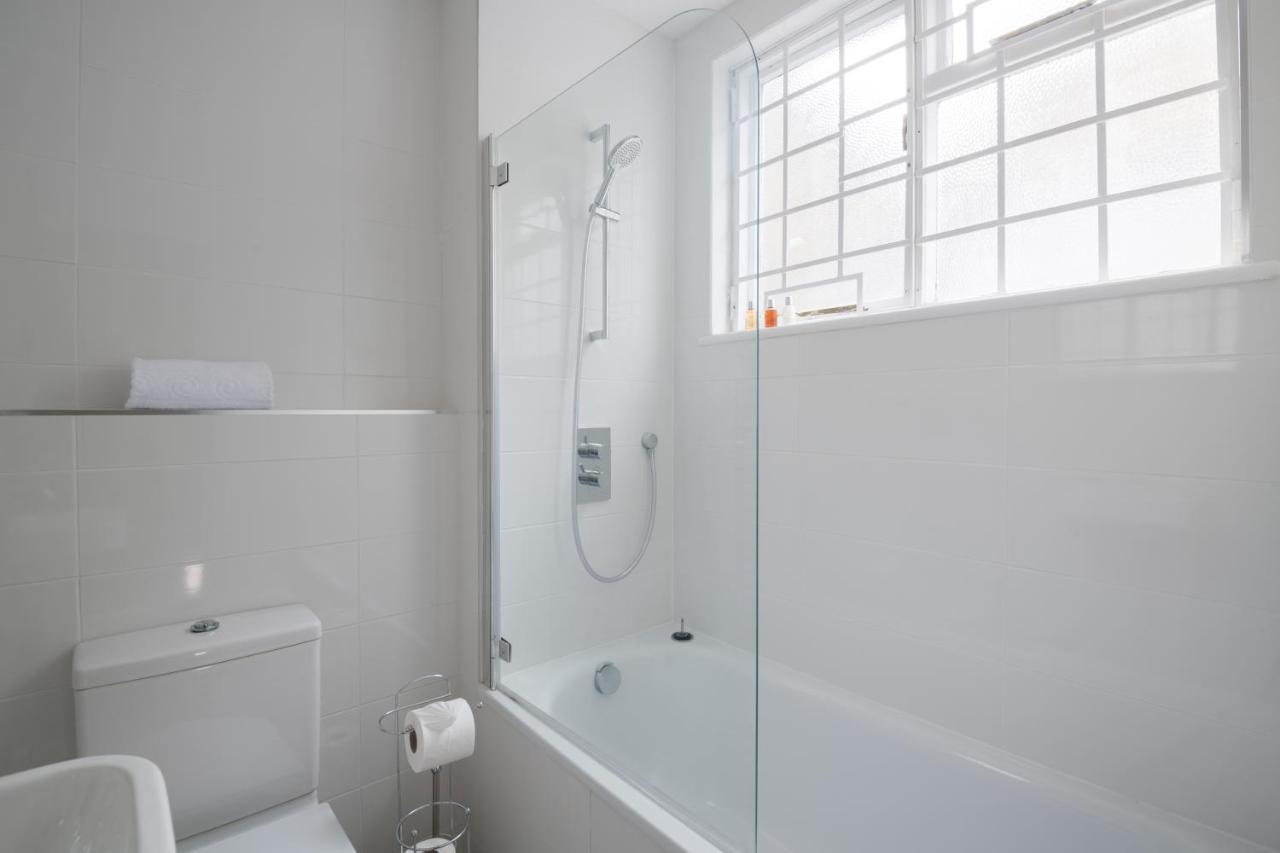 Stylish Sloane Square Close To Victoria By Underthedoormat Apartment *