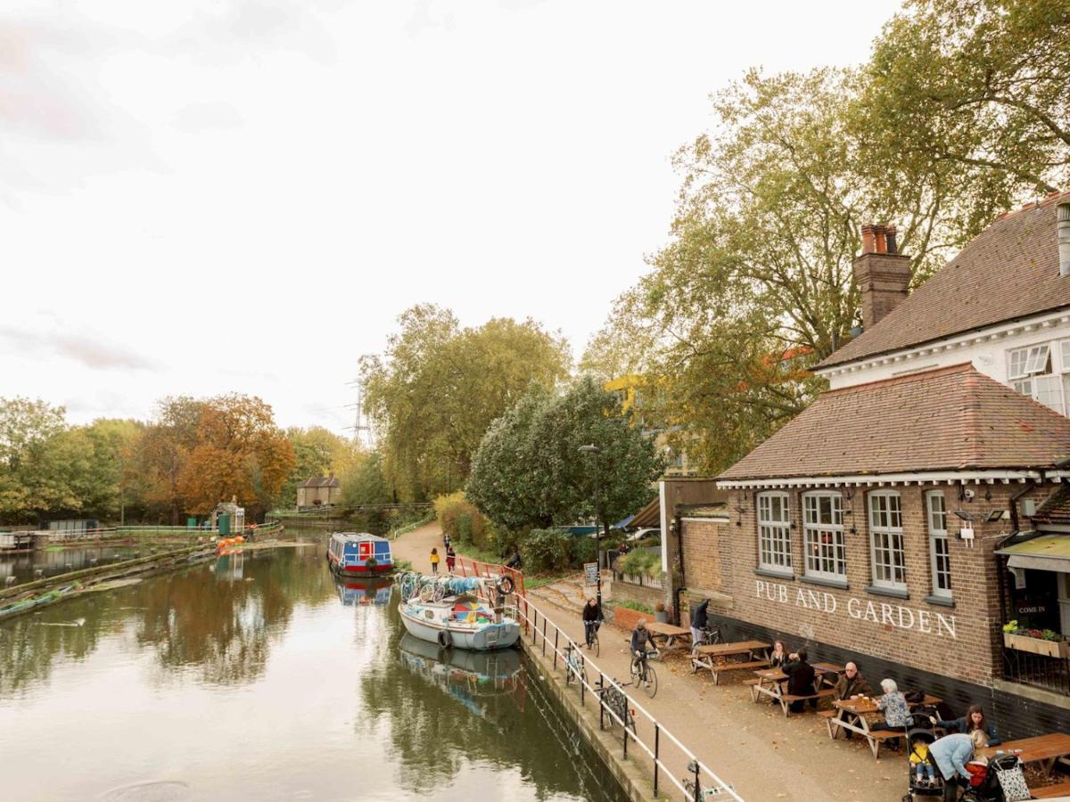 Apartment Spacious 2-bedroom Flat With Waterside Views