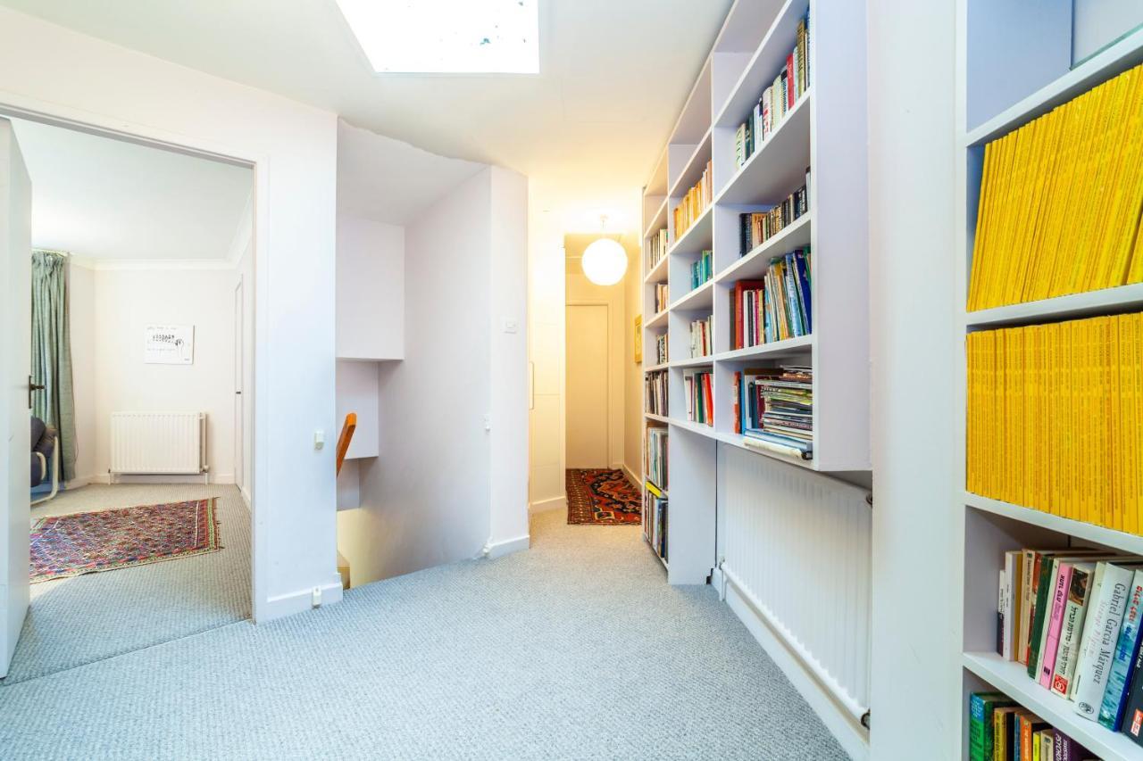 Kynance Mews Rustic And Unique Three Bedroom Mews House With A Private Courtyard Holiday home London