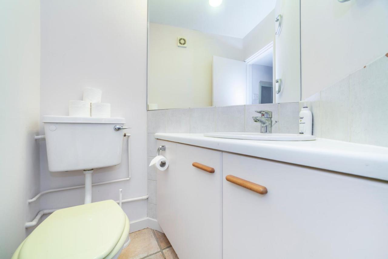 Kynance Mews Rustic And Unique Three Bedroom Mews House With A Private Courtyard * Londres