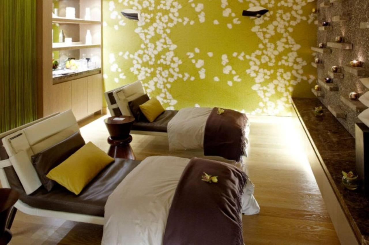 Crowne Plaza Battersea 4*