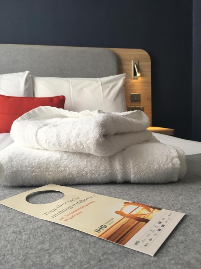 Holiday Express Victoria By Ihg