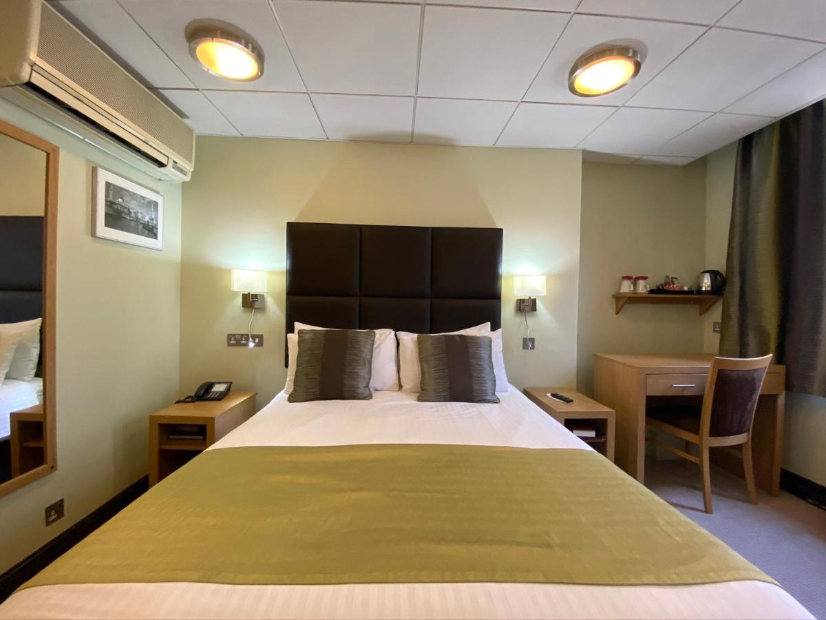 The Civil Service Club Hotel Londres