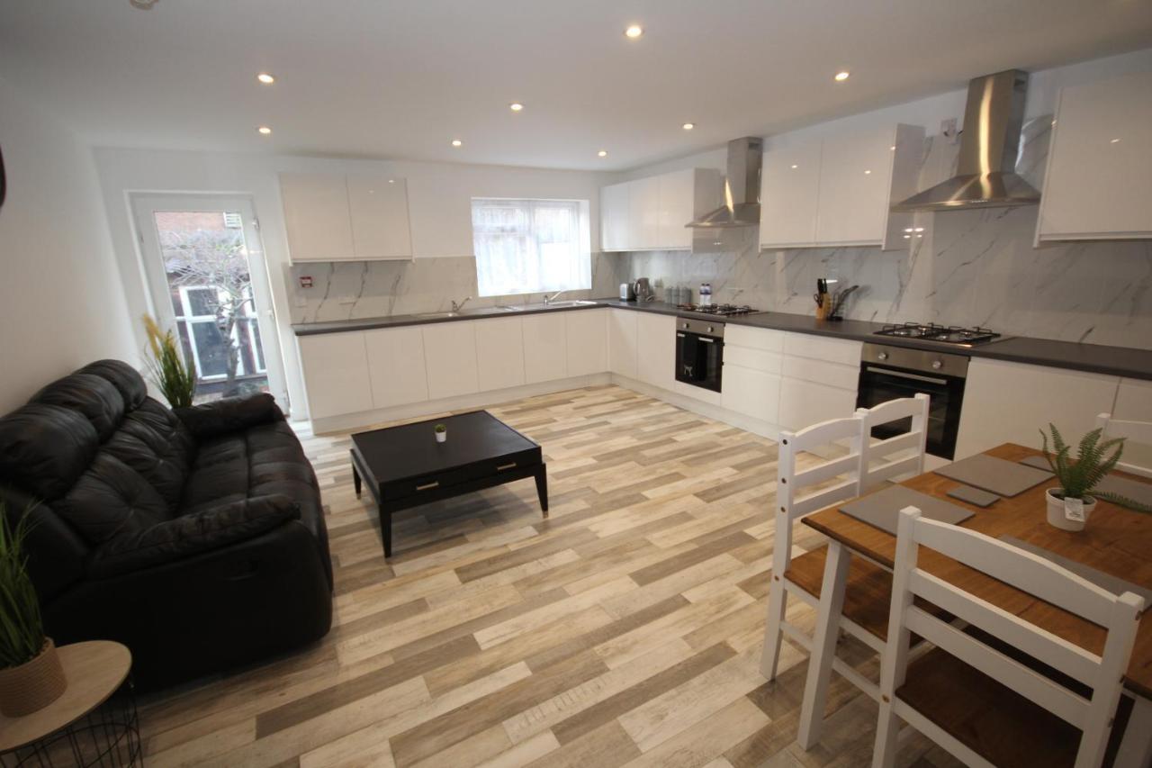Сasa de vacaciones The Wembley House Londres