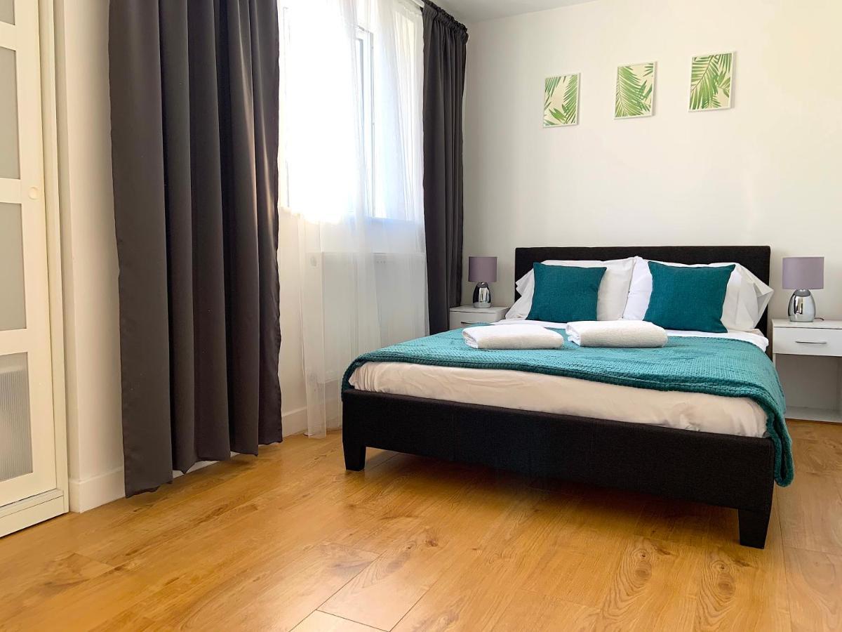 Apartamento Two Bedroom Serviced Apartment,