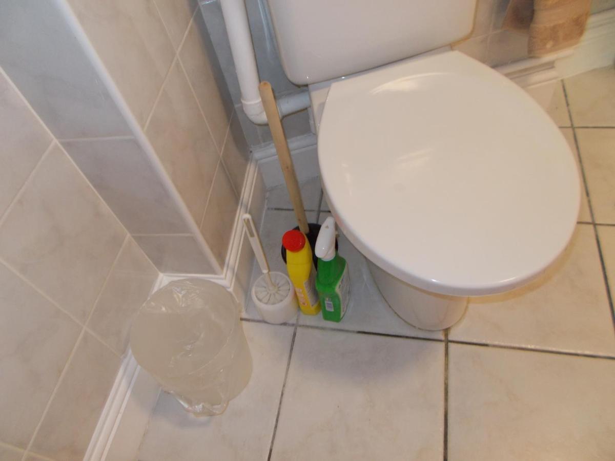 Double With Private Bathroom In Flat Centre * London