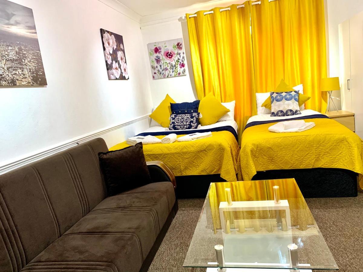 Apartamento Spacious Excel 2 Bedrooms, Separate Reception, Kitchen, Full