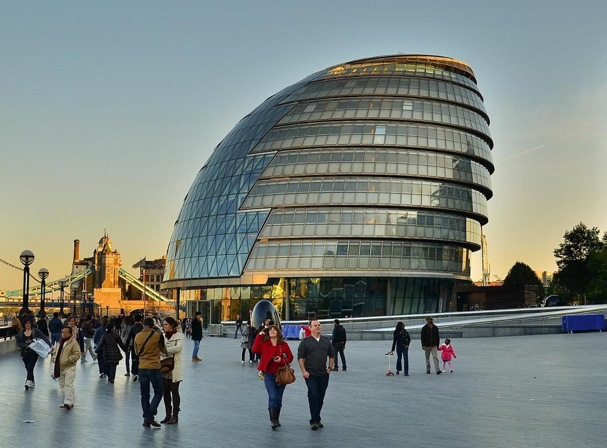 Skycity Modern By Bridge Londres