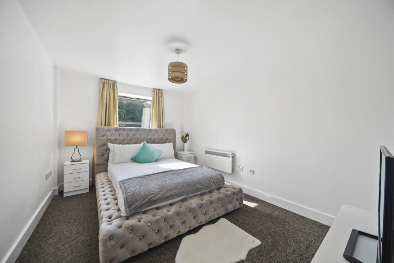Skycity Modern By Bridge Apartment *
