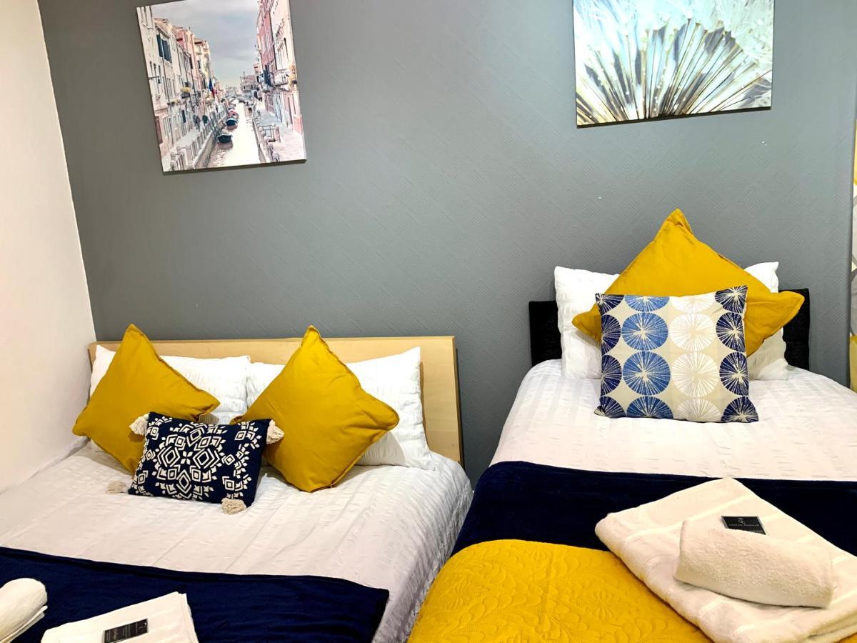 Apartment Excel 2 Bedrooms, Reception, Spacious