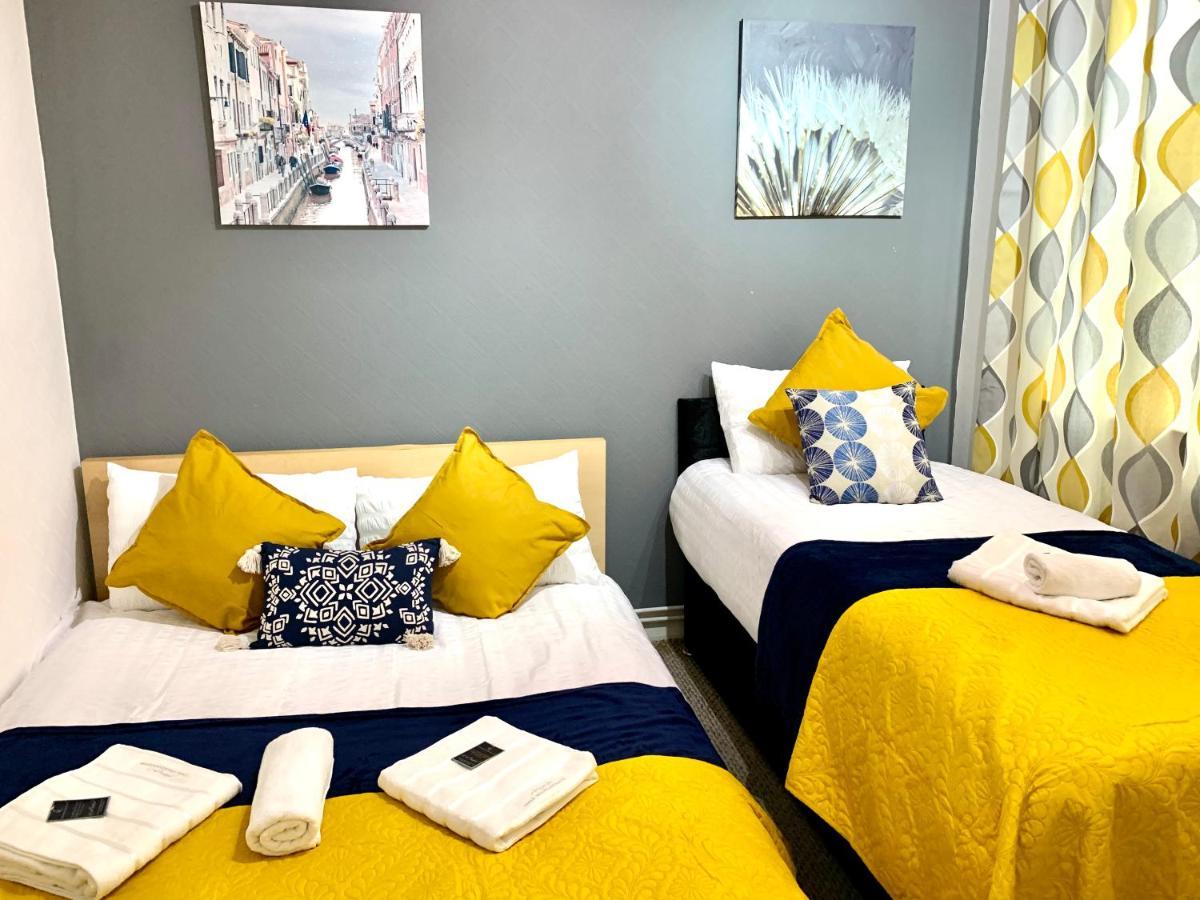 Excel 2 Bedrooms, Reception, Spacious * London