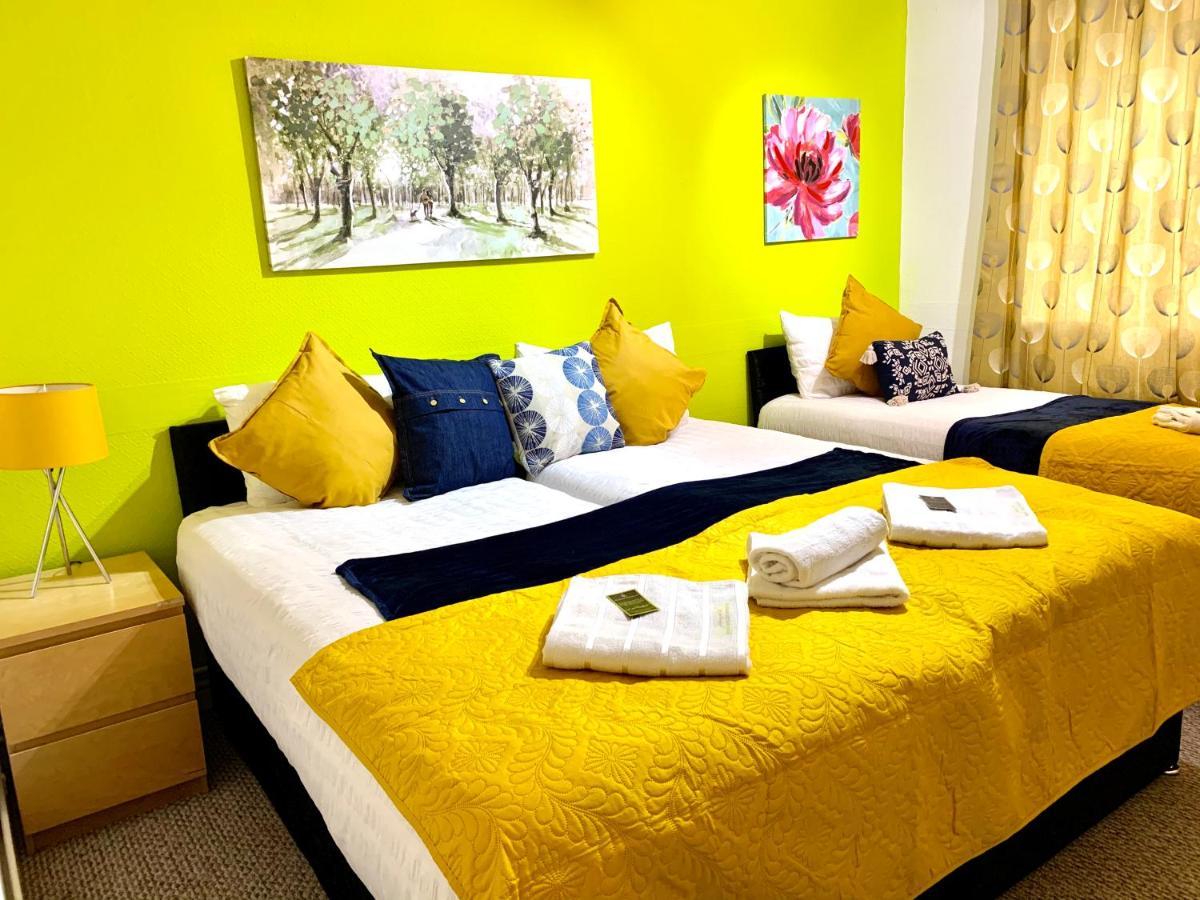 Apartment Excel 2 Bedrooms, Reception, Spacious