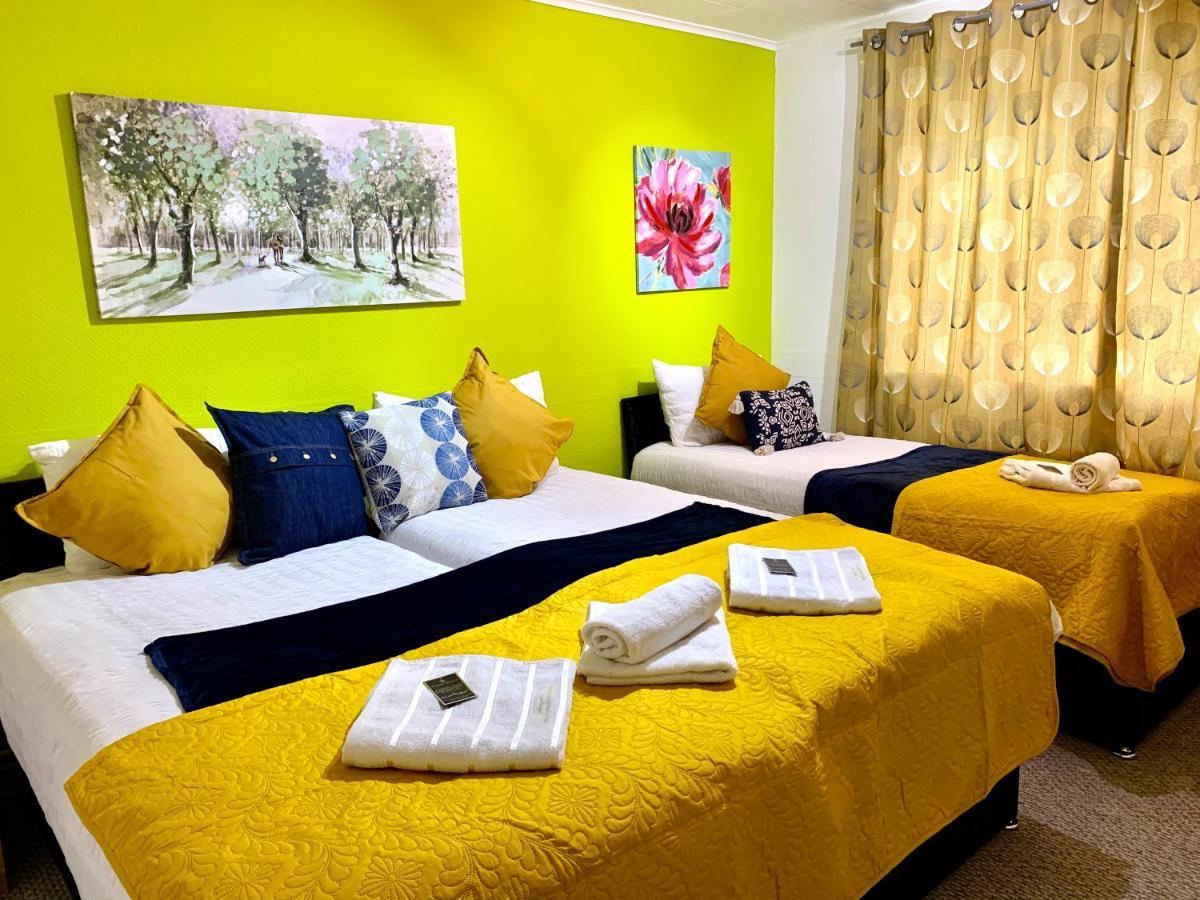 Excel 2 Bedrooms, Reception, Spacious Apartment