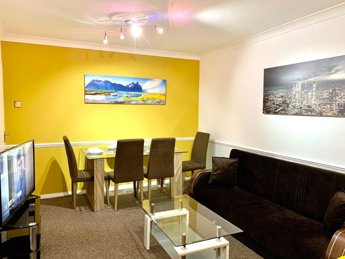 Excel 2 Bedrooms, Reception, Spacious London