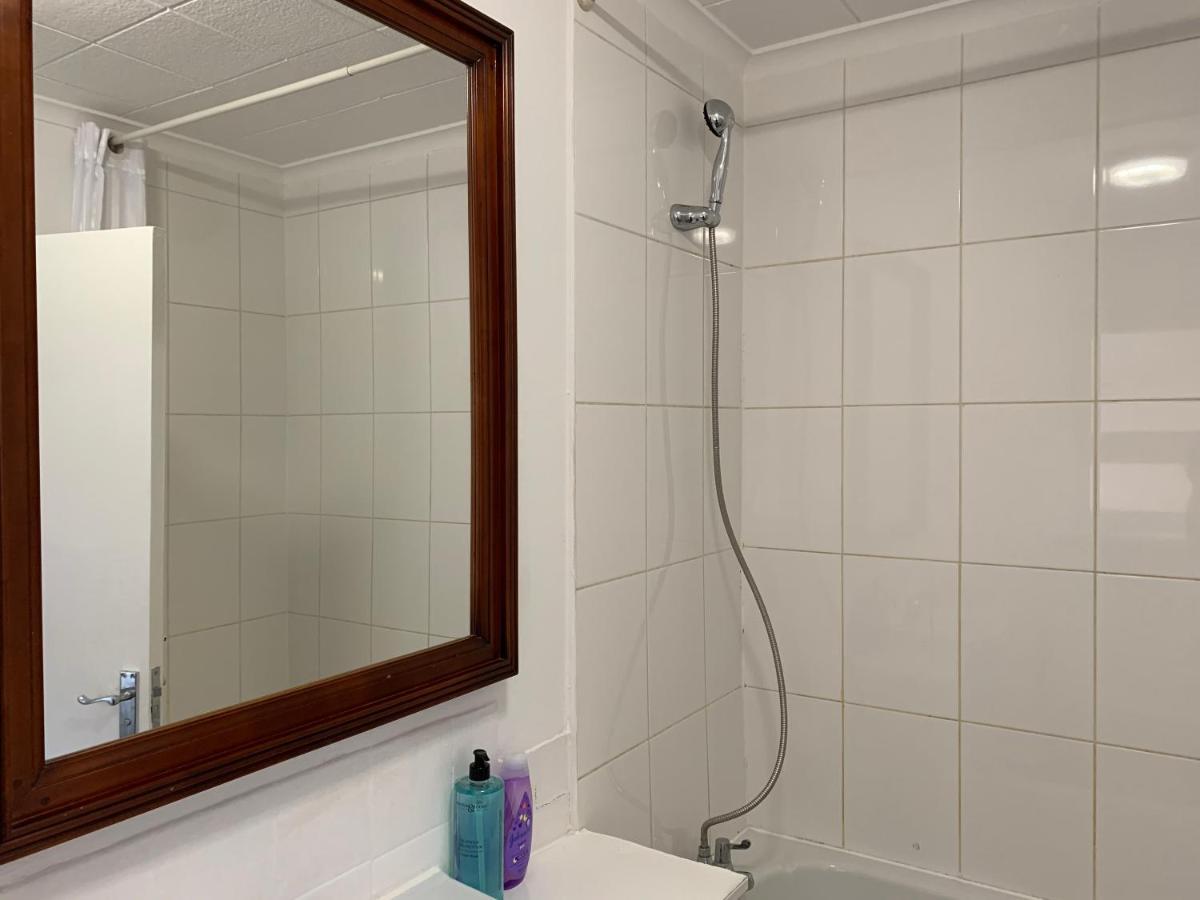 Excel 2 Bedrooms, Reception, Spacious London