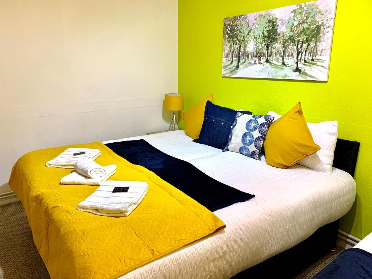 Apartment Excel 2 Bedrooms, Reception, Spacious