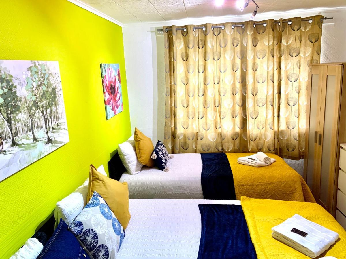 Apartment Excel 2 Bedrooms, Reception, Spacious London