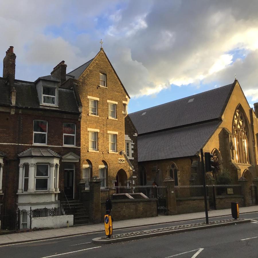 Residential Quarters, General Gordon Square Apartamento *