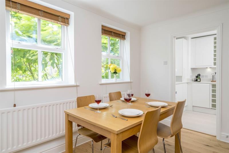 Sunny 2br In The Heart Of Vauxhall, By Subway Vr Londres
