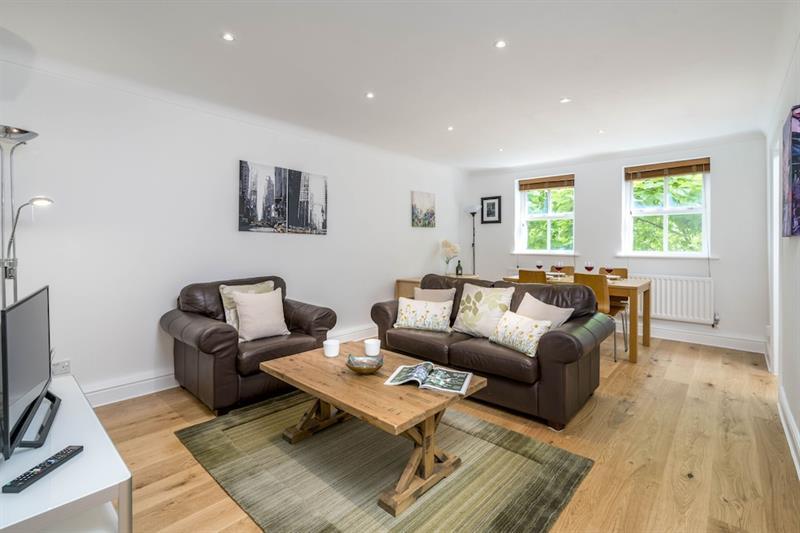 Sunny 2br In The Heart Of Vauxhall, By Subway Vr Hotel Londres