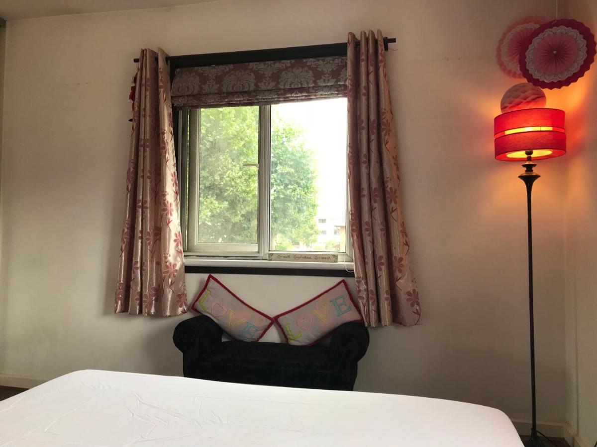 Spacious House 15min To Canary Wharf/o2/excel/central