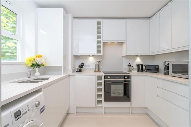Sunny 2br In The Heart Of Vauxhall, By Subway Vr 3*