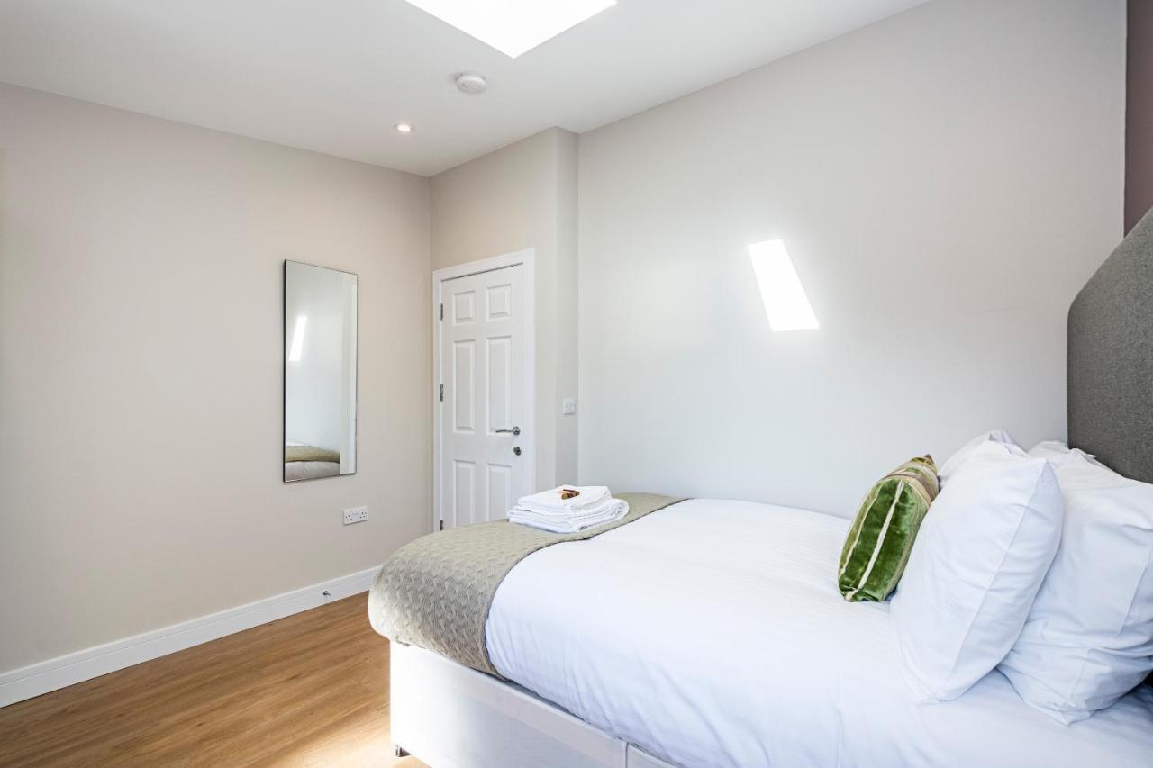 South Woodford 2 Bed En-suite House Apartamento Londres