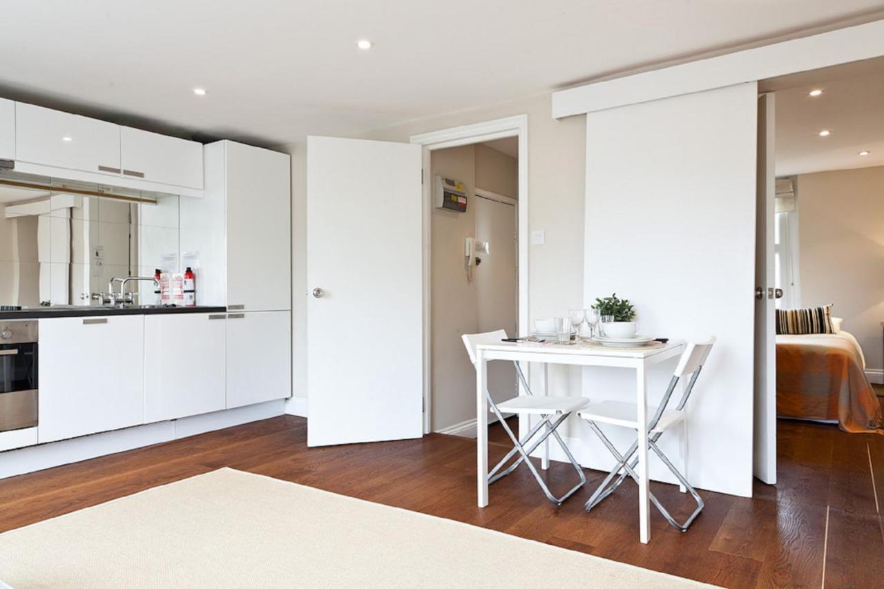 Modernised 1 And 2 Bedrooms Option Terrace And Balcony High Street * Londres