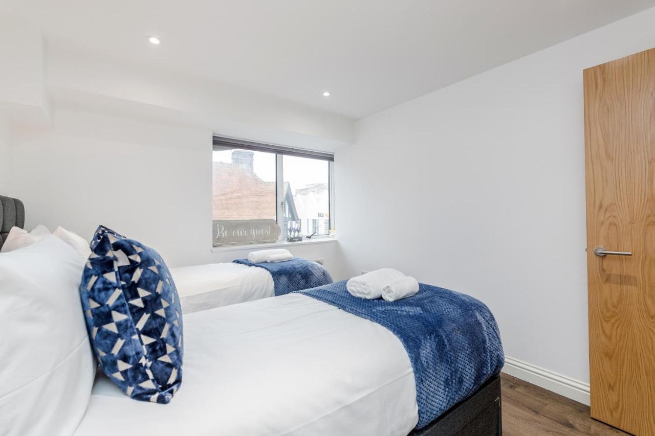 Watford Town Centre, Serviced One Bed Flat With Choice Of King Or Twin Beds, Sleeps Up To 4 Sharing, Free Wifi And Free Movies Apartamento