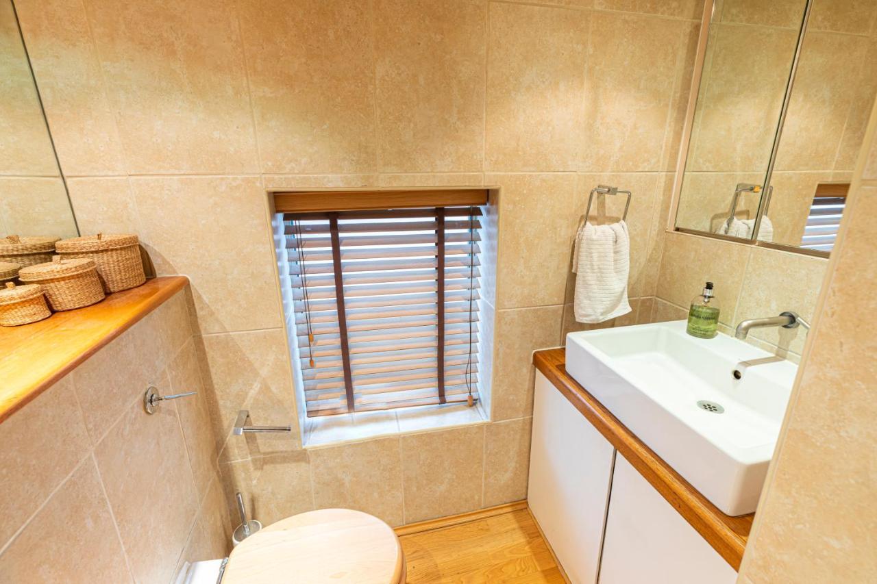 Contemporary In The Heart Of Fulham Londen
