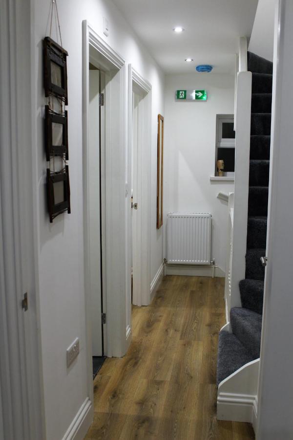 Modern 2 Bedroom In The Heart Of Greenwich *