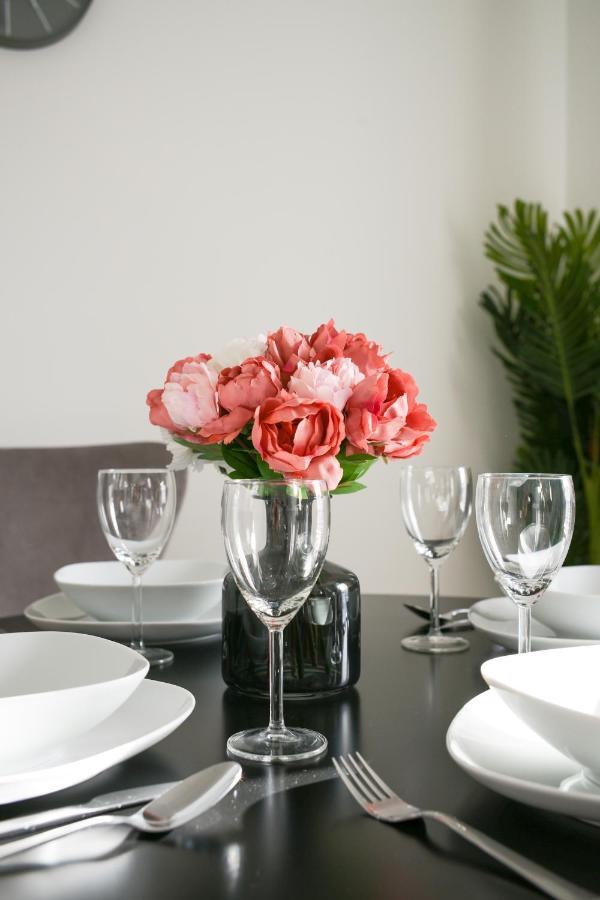 By Rehoboth - Abbey Wood Station - Zone 4 Apartamento Londres