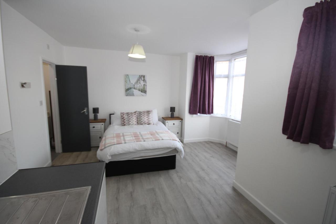 Сasa de vacaciones The Wembley House *