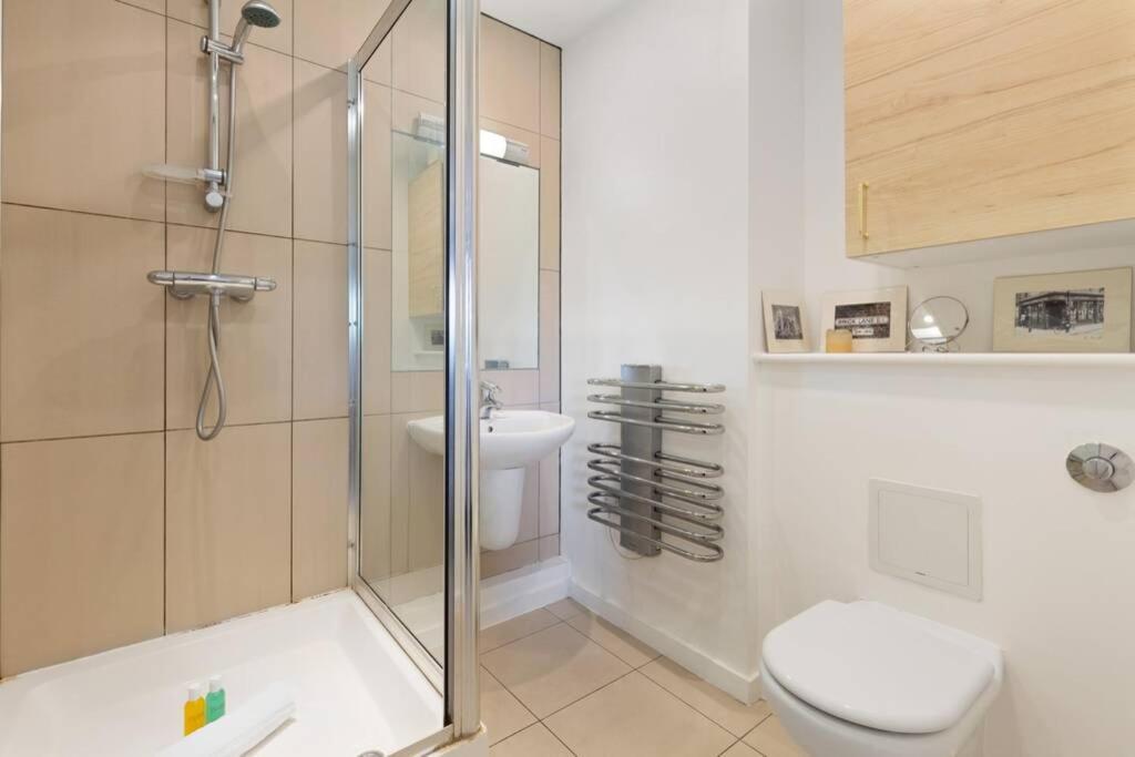 Stunning 1 Bed Canal View - Bethnal Green - Londres