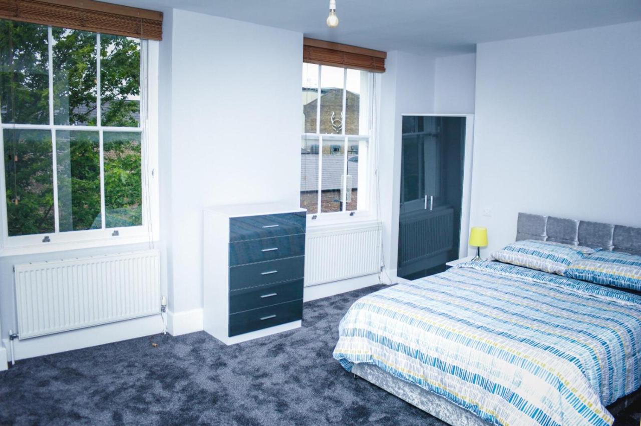 Casa de hóspedes Camden Double Bedroom With Super Large King Bed *