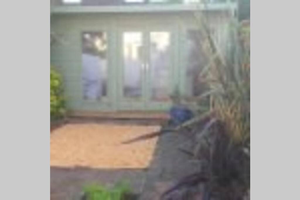 2 Bed Lovely Garden Flat Nr Wandsworth Common Apartamento Londres