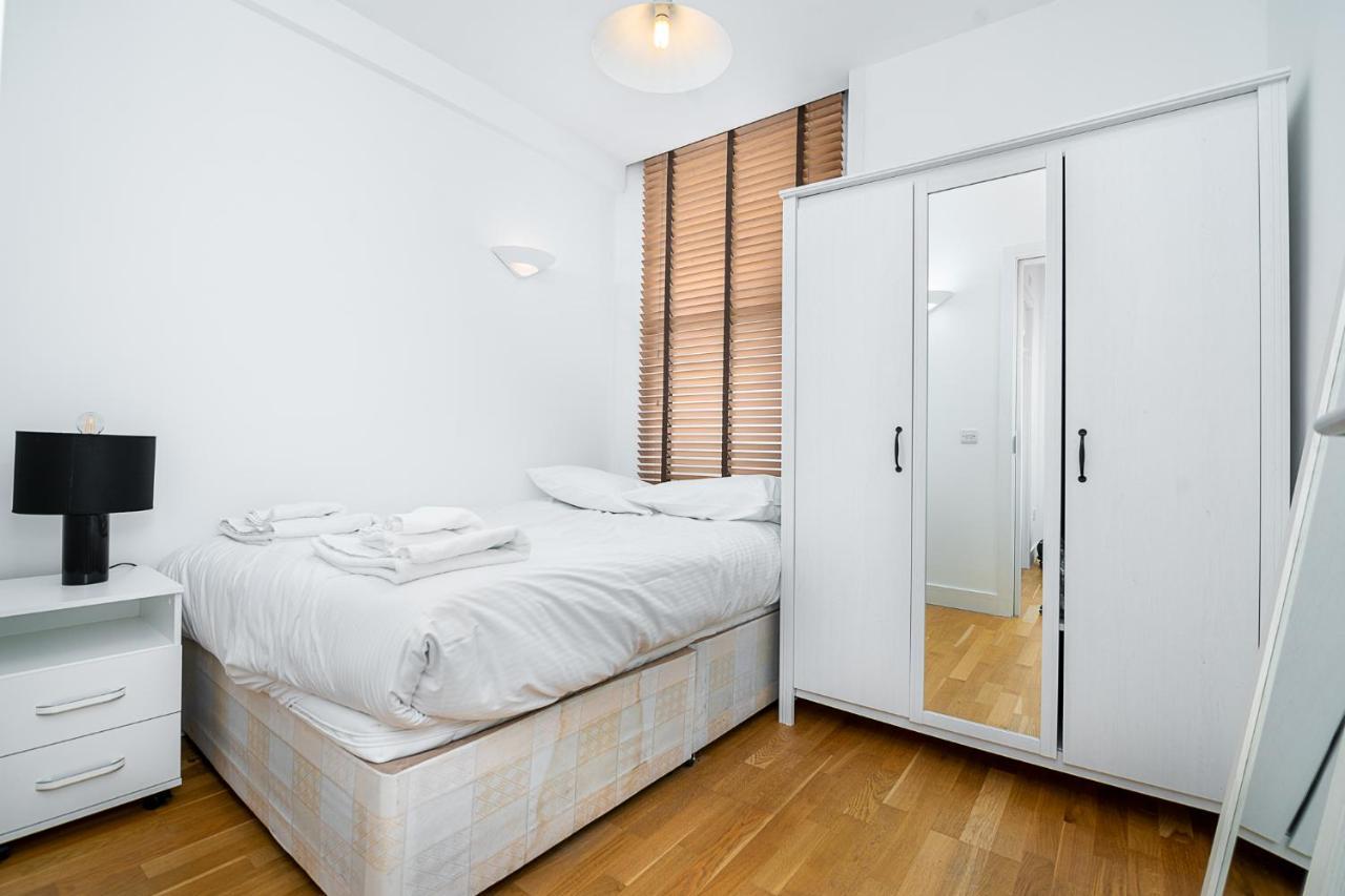 Modern 1 Bed Flat In Holborn, For Up To 2 People With Free Wifi Appartement Londres