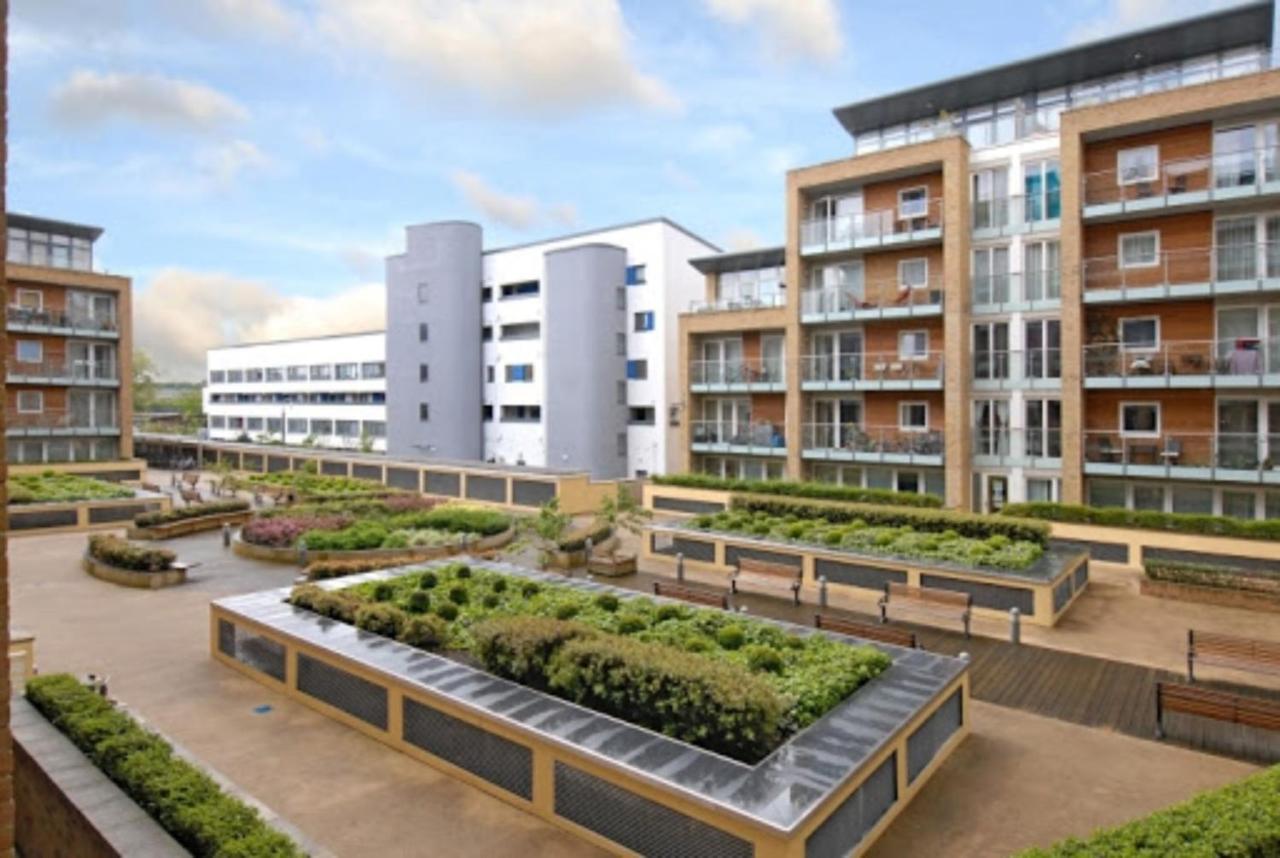 Nest Easy - Nine Elms * Londres