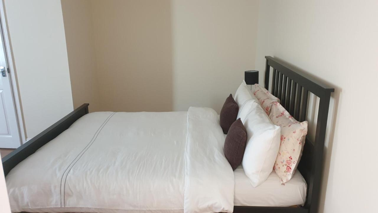 Habitación en casa particular Guess Bungalow Wembley *