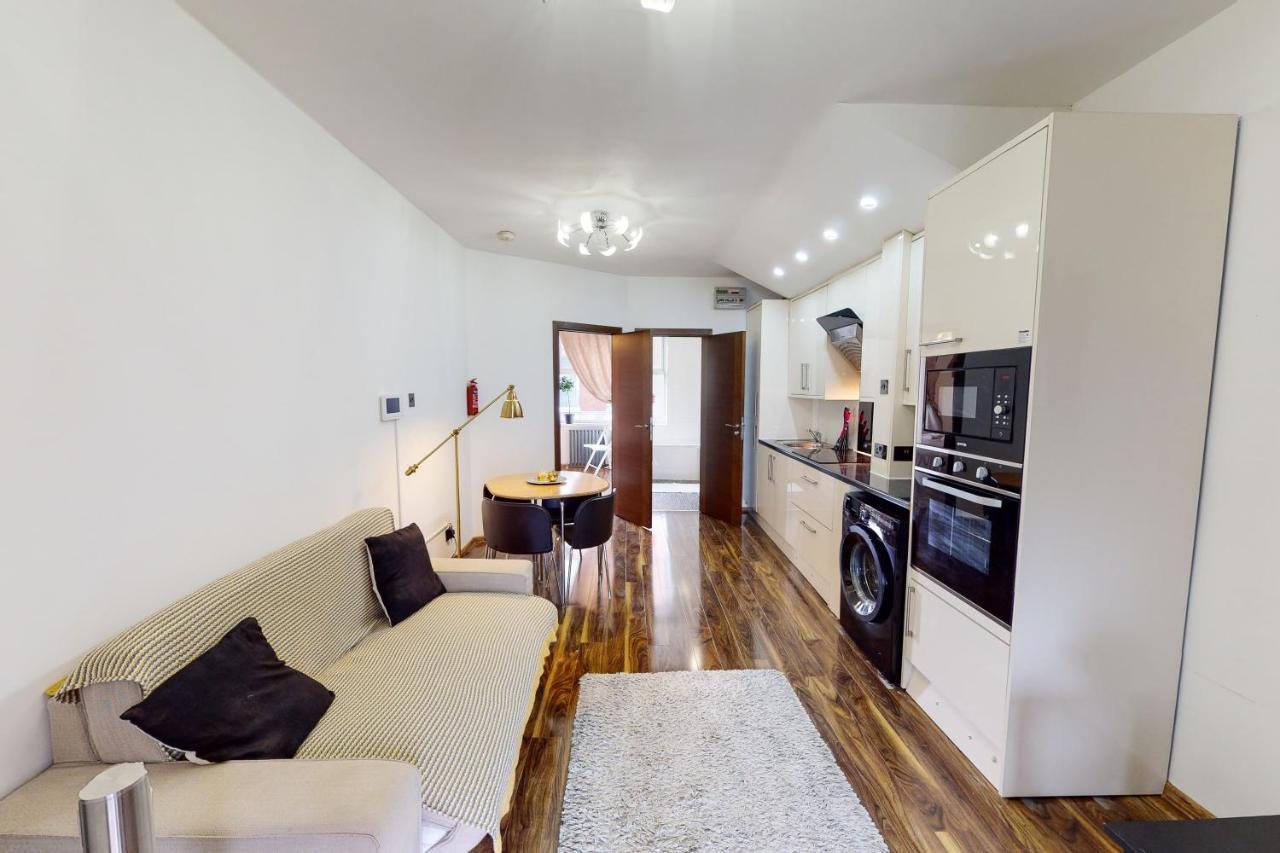 Modern 2 Bed Flat In Paddington Near Hyde Park For Up To 4 People *