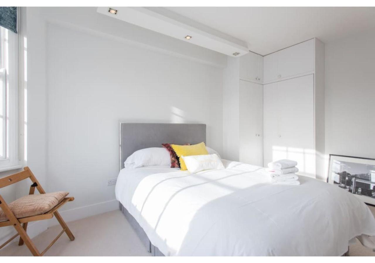 Modern, Spacious 1 Bed Flat In Notting Hill *