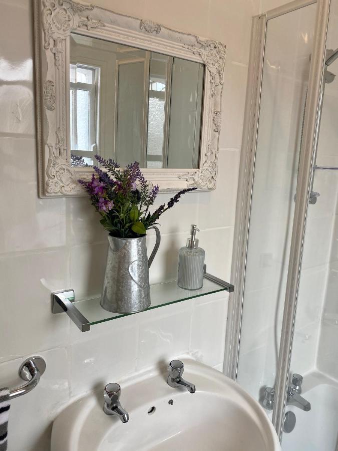 Beautiful 2 Bedroom Flat In Camden Apartment London
