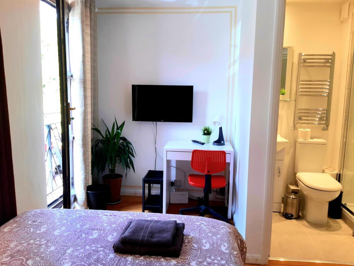 With En-suite And Free Parking Maison d'hôtes 3*