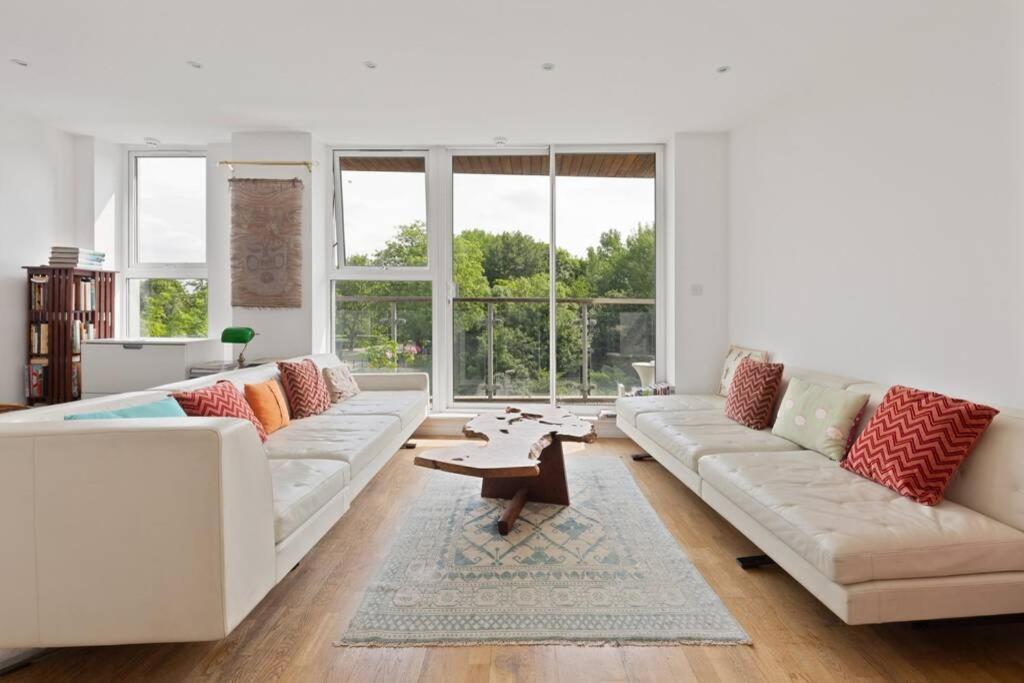 Stunning 1 Bed Canal View - Bethnal Green - *