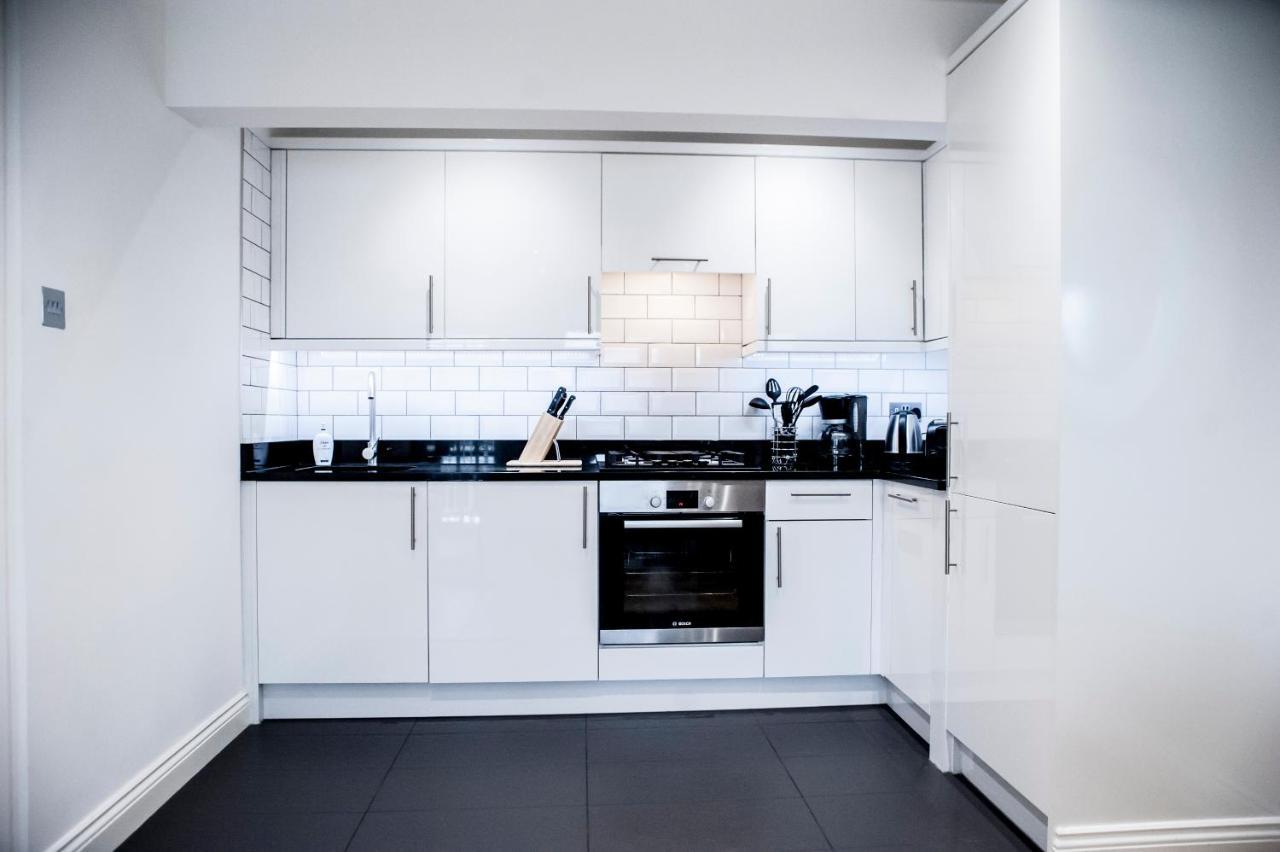 Unique 2bed/2bath - Top Floor - Private Balcony Apartamento
