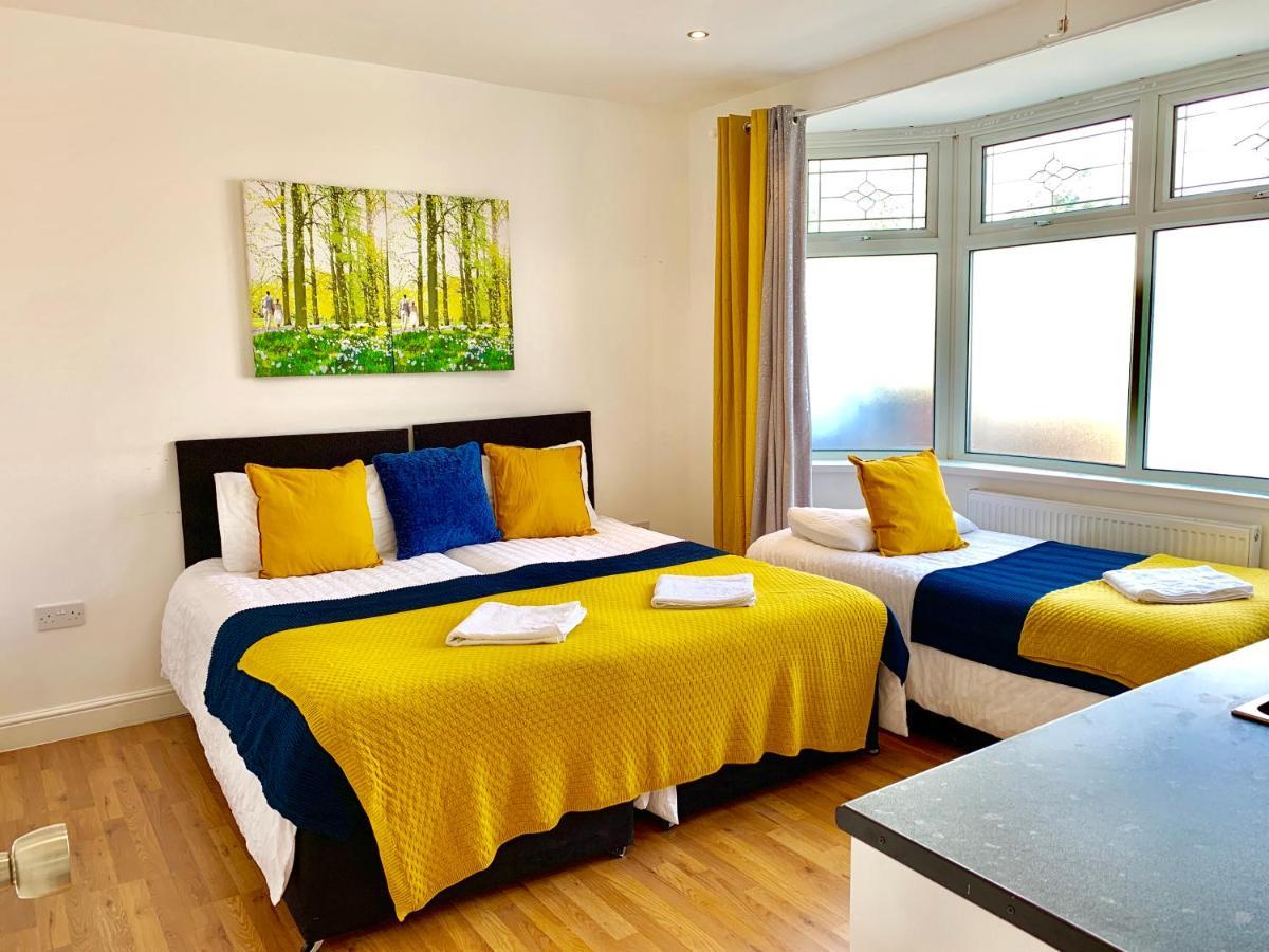 Spacious 2 Bedrooms 2 Baths With Garden And Parking Londres