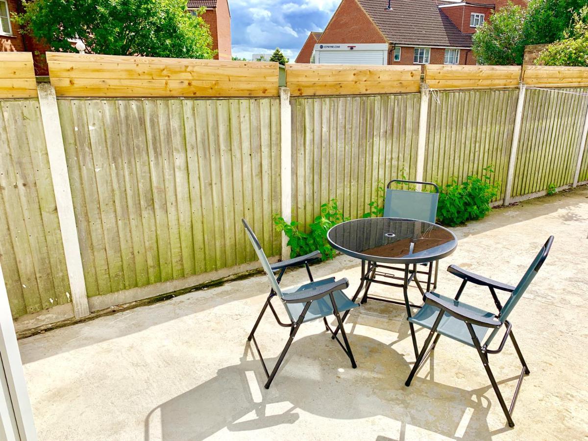 Spacious 2 Bedrooms 2 Baths With Garden And Parking Londres